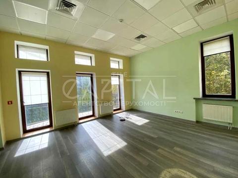 комерційна за адресою Лук'янівська вул., 1