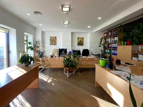 комерційна за адресою Лук'янівська вул., 1