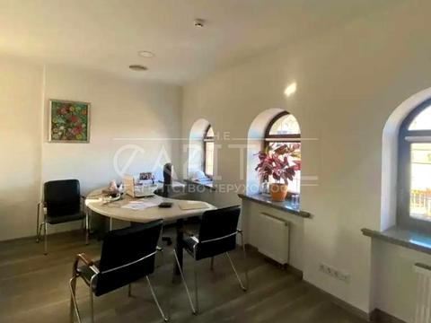 комерційна за адресою Лук'янівська вул., 1