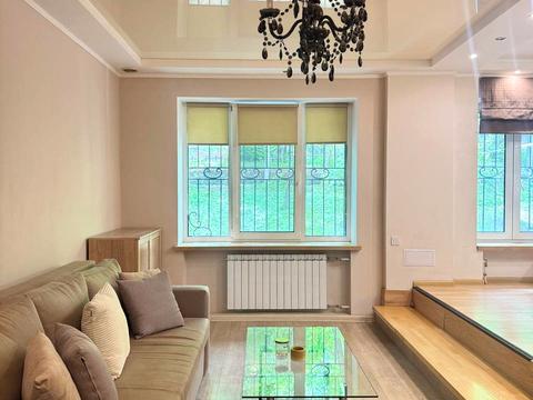 квартира по адресу Печерский спуск, 15