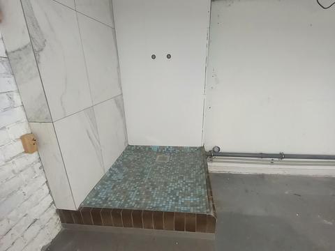 комерційна за адресою Ґарета Джонса вул. (Сім'ї Хохлових), 11
