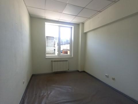 комерційна за адресою Ґарета Джонса вул. (Сім'ї Хохлових), 11
