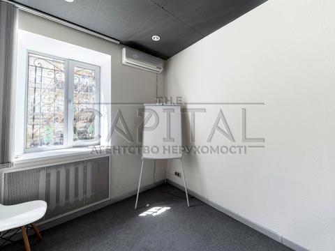 комерційна за адресою Ярославів Вал вул., 30/18