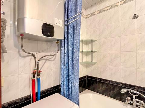 квартира за адресою Ревуцького вул., 21