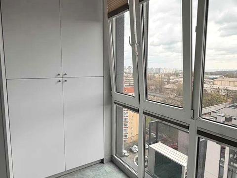 квартира за адресою Салютна вул., 2к7