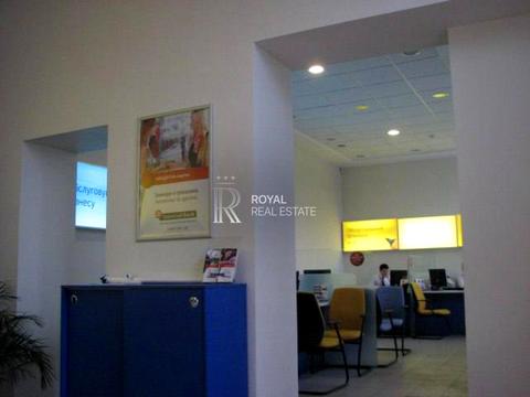 комерційна за адресою Любомира Гузара просп. (Космонавта Комарова), 38-А