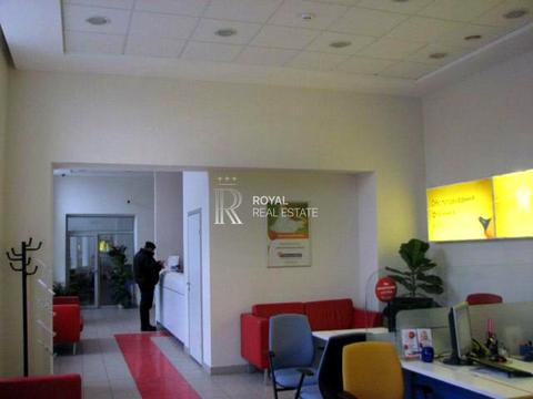 комерційна за адресою Любомира Гузара просп. (Космонавта Комарова), 38-А