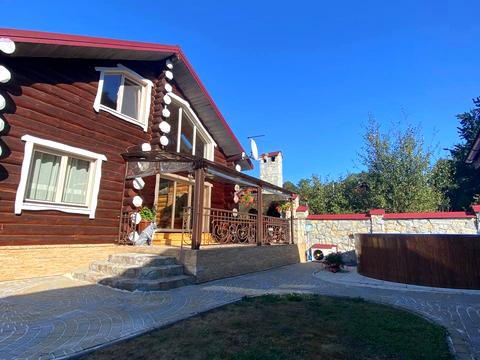 будинок за адресою Лісна