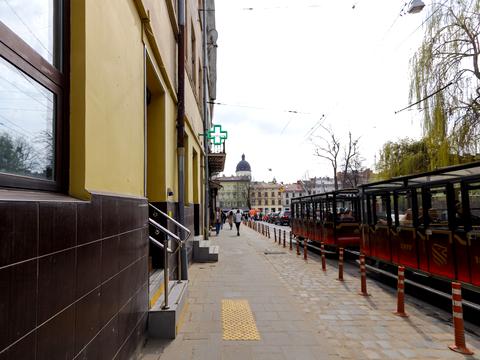 коммерческая по адресу Богдана Хмельницкого ул., 2/4