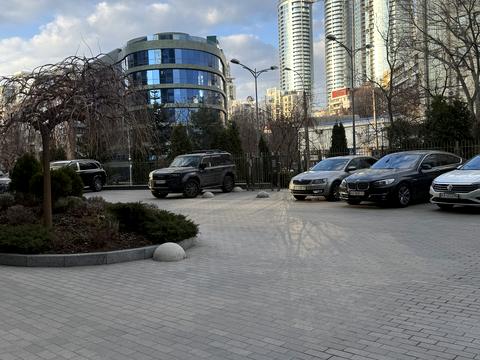 квартира за адресою Джона Маккейна вул. (Івана Кудрі), 7