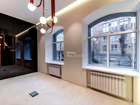 комерційна за адресою Євгена Гуцала пров. (Кутузова), 1