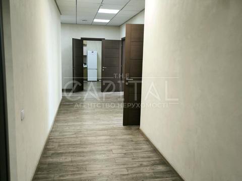 комерційна за адресою Ділова вул. (Димитрова), 5Б