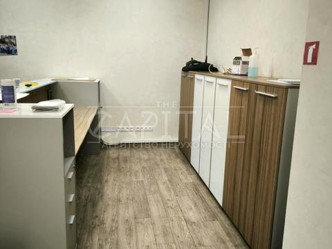 комерційна за адресою Ділова вул. (Димитрова), 5Б