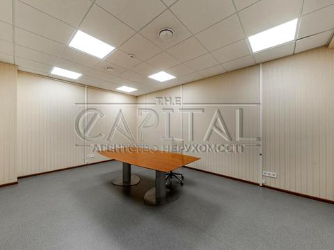 комерційна за адресою Ділова вул. (Димитрова), 5Б