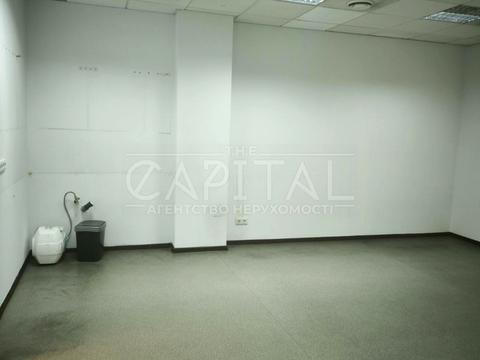 комерційна за адресою Ділова вул. (Димитрова), 5Б