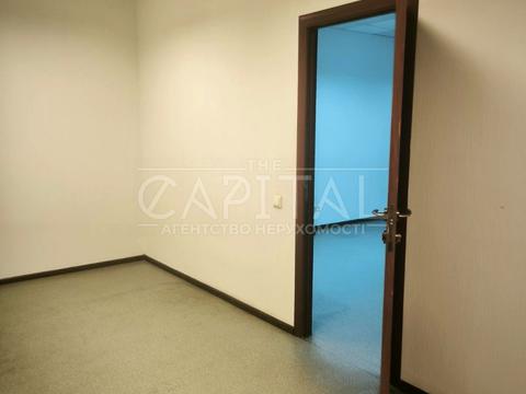 комерційна за адресою Ділова вул. (Димитрова), 5Б