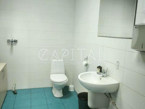 комерційна за адресою Ділова вул. (Димитрова), 5Б