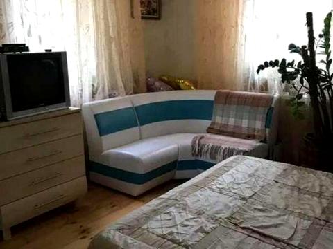 будинок за адресою Валерія Лобановського просп. (Червонозоряний)
