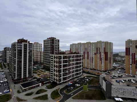 квартира по адресу Олександра Олеся ул., 5