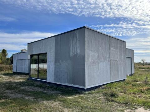 будинок за адресою Центральна вул., 1