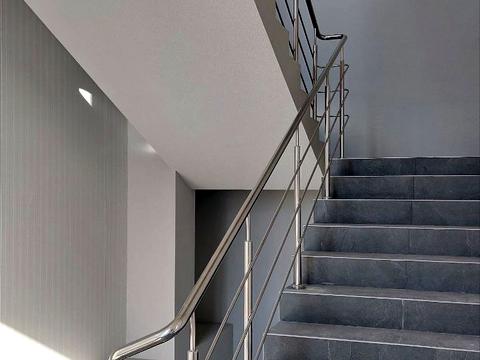 коммерческая по адресу Залізнична вул., 1