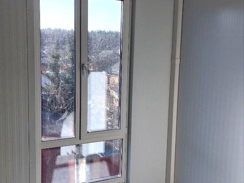 коммерческая по адресу Залізнична вул., 1