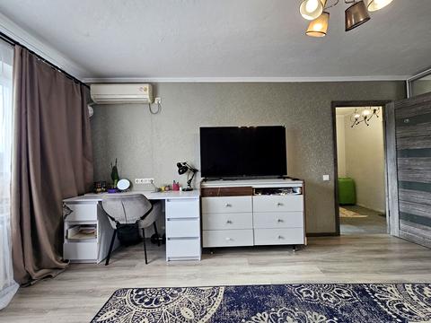 квартира за адресою Космонавтів вул., 20