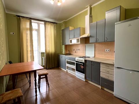 квартира за адресою Перлинна вул., 3