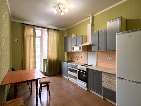 квартира за адресою Перлинна вул., 3