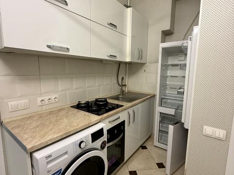 комерційна за адресою Успенська вул. (Чичерина), 25