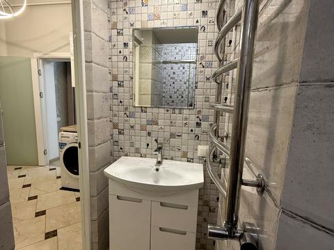 комерційна за адресою Успенська вул. (Чичерина), 25