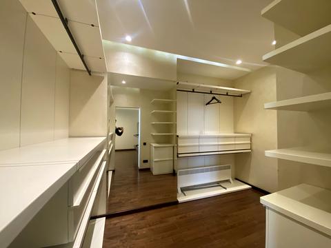 квартира за адресою Раїси Окіпної вул., 18