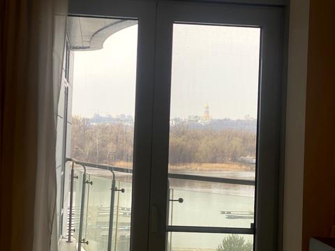 квартира за адресою Раїси Окіпної вул., 18