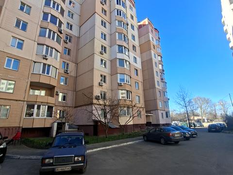 квартира по адресу Владимира Момота ул., 42