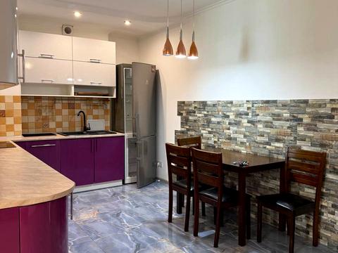 квартира за адресою Академіка Глушкова просп., 9-Д