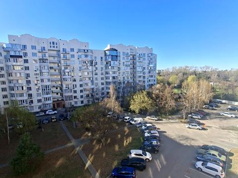 квартира по адресу Владимира Момота ул., 42