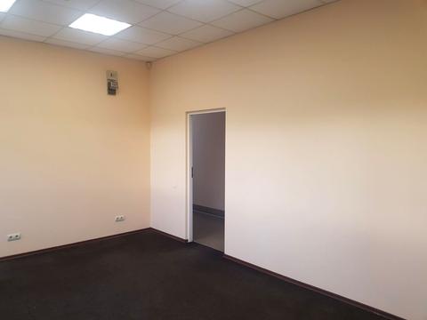 комерційна за адресою Генерала Миколи Юнаківа вул., 9є