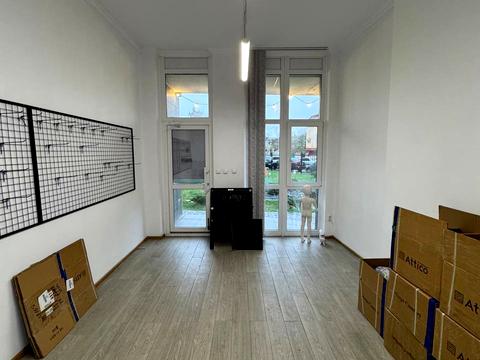 комерційна за адресою Бігова вул., 17а