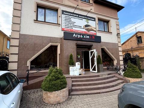 комерційна за адресою Сурмичі вул., 24