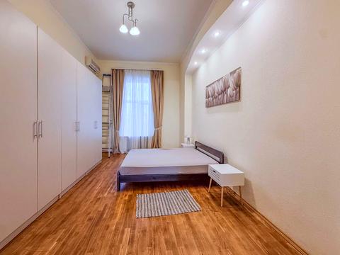 квартира по адресу Ярославов Вал ул., 4