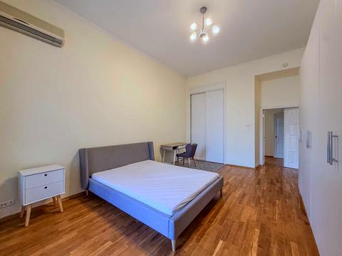 квартира по адресу Ярославов Вал ул., 4