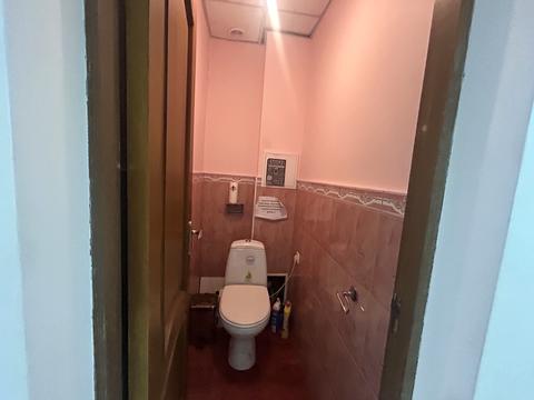 комерційна за адресою Келецька вул., 126а