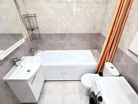 квартира за адресою Любомира Гузара просп. (Космонавта Комарова), 13