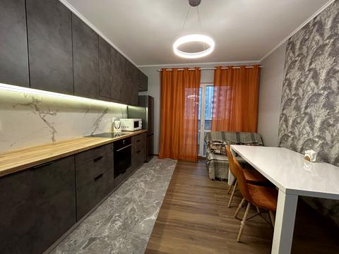 квартира за адресою Сім'ї Кульженків вул. (Петра Дегтяренка), 21