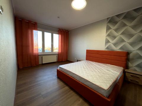 квартира за адресою Сім'ї Кульженків вул. (Петра Дегтяренка), 21