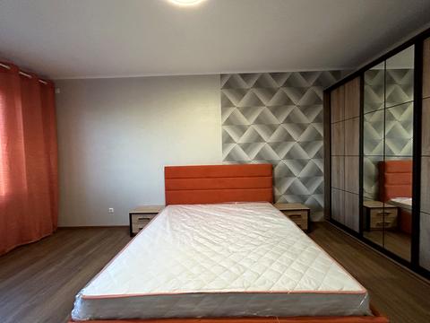 квартира за адресою Сім'ї Кульженків вул. (Петра Дегтяренка), 21