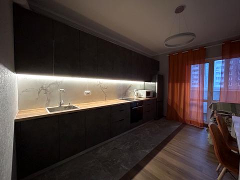 квартира за адресою Сім'ї Кульженків вул. (Петра Дегтяренка), 21