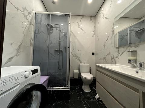 квартира за адресою Сім'ї Кульженків вул. (Петра Дегтяренка), 21