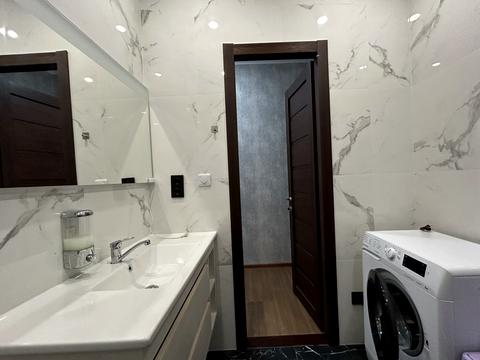 квартира за адресою Сім'ї Кульженків вул. (Петра Дегтяренка), 21