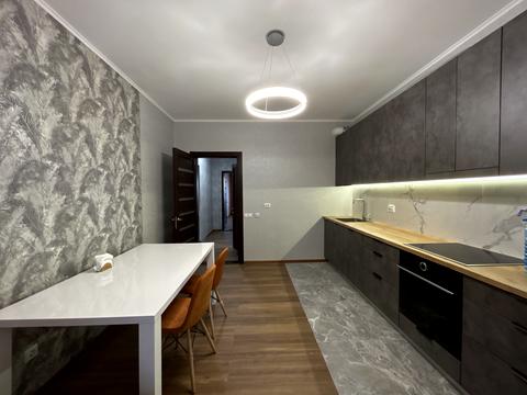 квартира за адресою Сім'ї Кульженків вул. (Петра Дегтяренка), 21